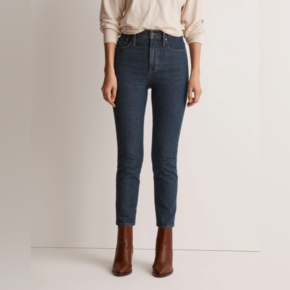 Madewell The Perfect Vintage Jean in Haight Wash - Picture 2 of 11